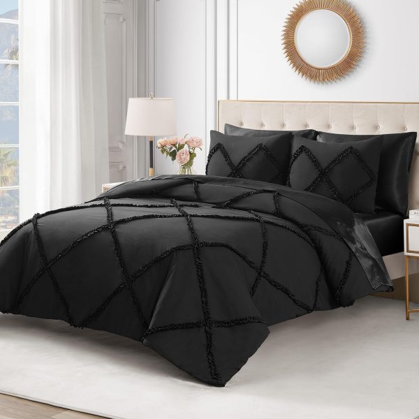 Juicy Couture Diamond Queen Comforter Set - Ruffle 3-Piece Machine Washable Reversible Bedding Comforter Set, Black comforter