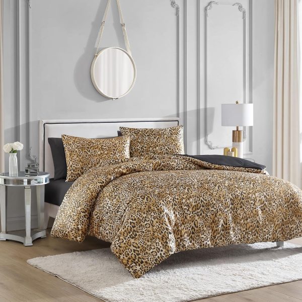Juicy Couture Full/Queen Leopard Satin Comforter Set - Cheetah Print 3-Piece Machine Washable Reversible Animal Print Bedding Comforter and Sham Set queen size bed