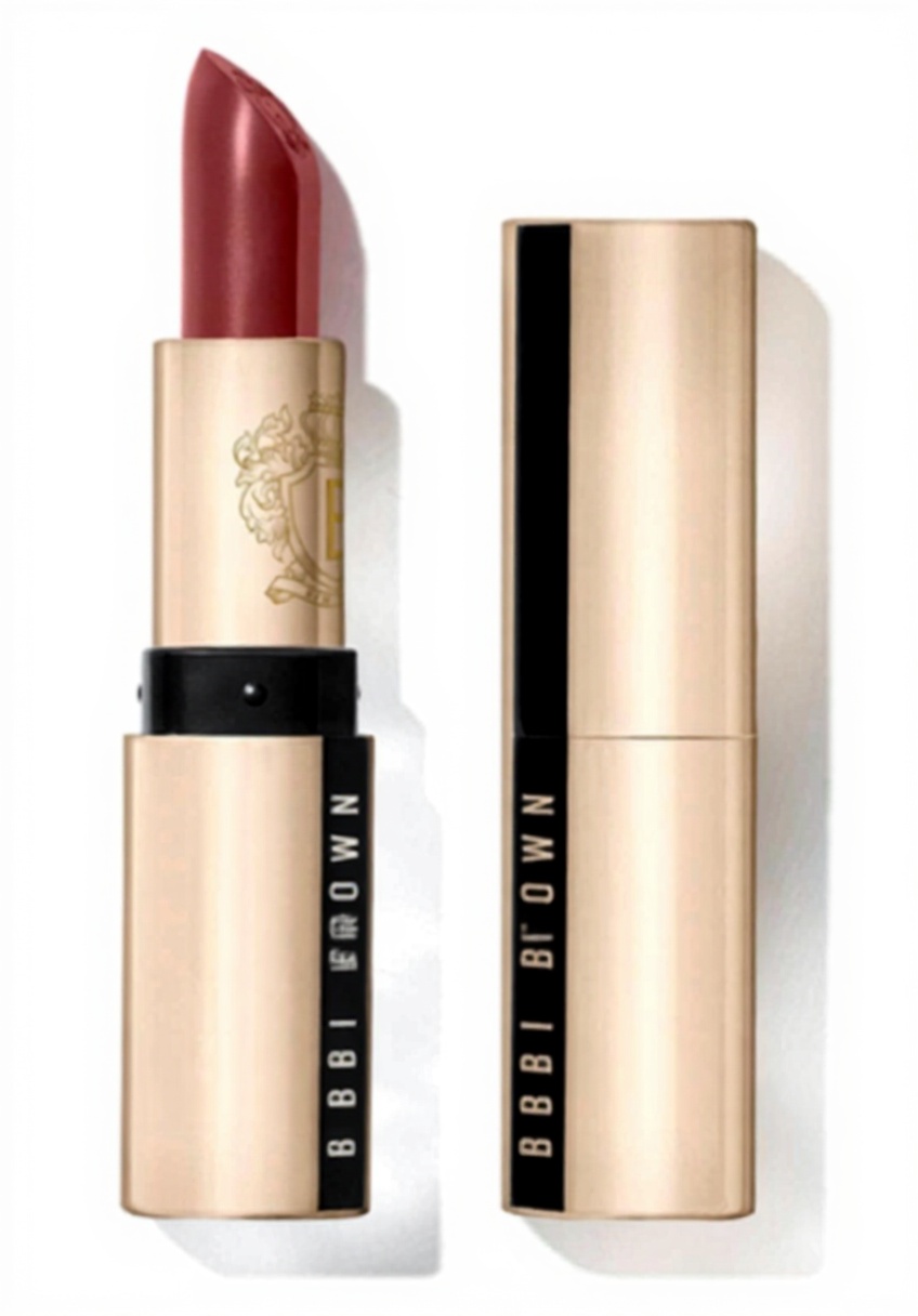 Installing Bobbi Brown Lipstick Cranberry Moisturising Long Lasting on a wooden desk